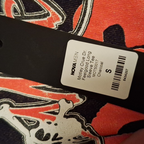 Motley Crue Shirt - Picture 8 of 8